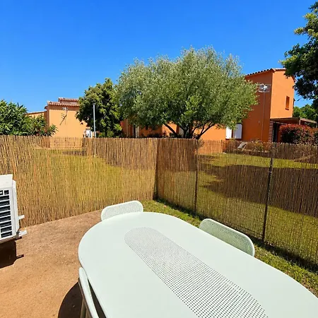 Apartahotel Résidence Hotelière Les Hameaux De Saint Cyprien Corse *